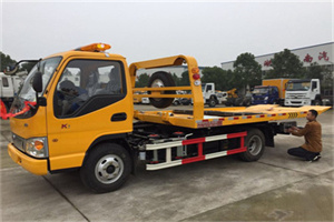 宝应县哪里有拖车服务