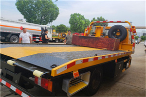 宝应县附近拖车电话号码服务